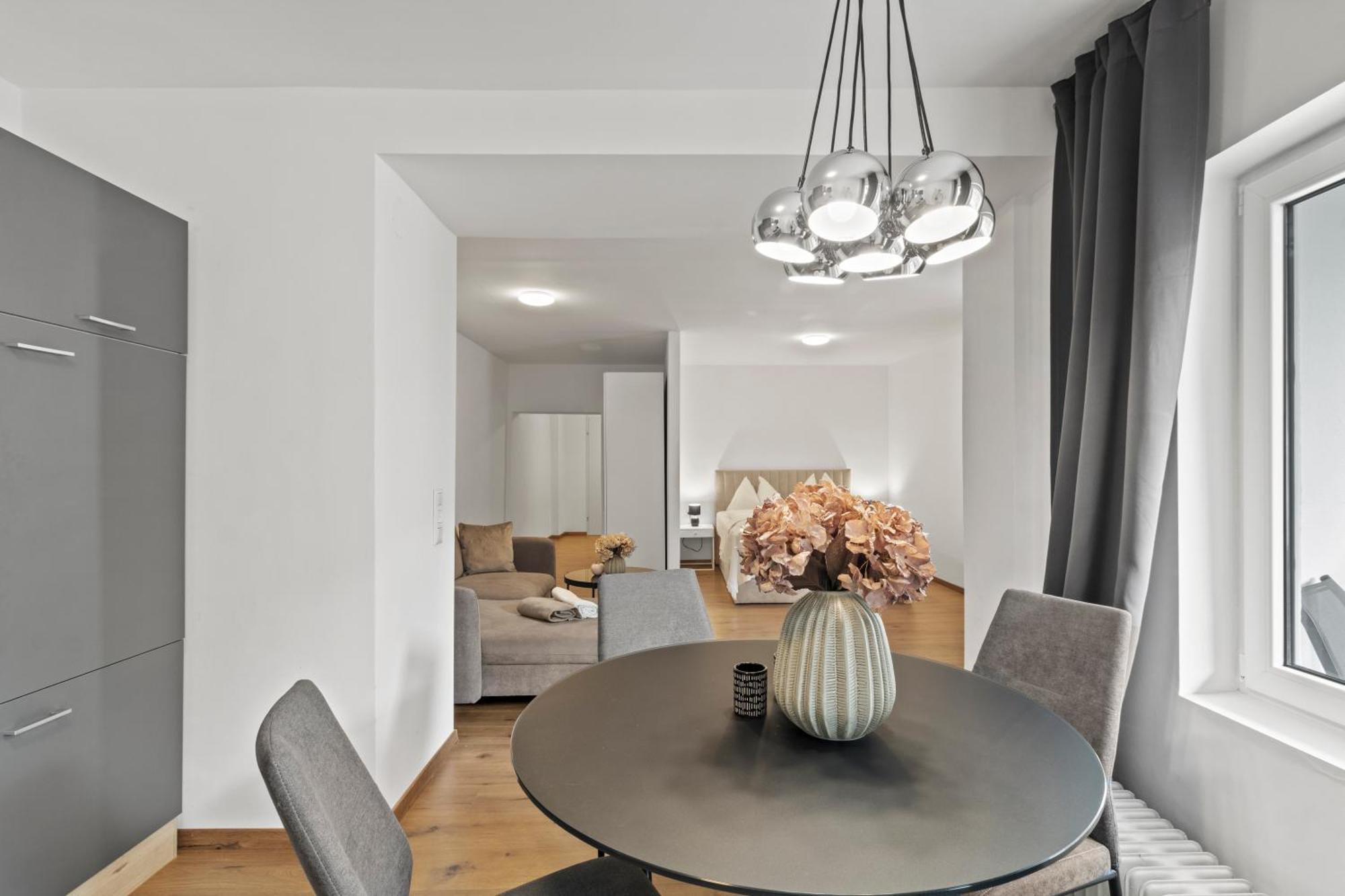 Stilvolles Zuhause Mit Terrasse Apartment Bruck an der Mur Bagian luar foto