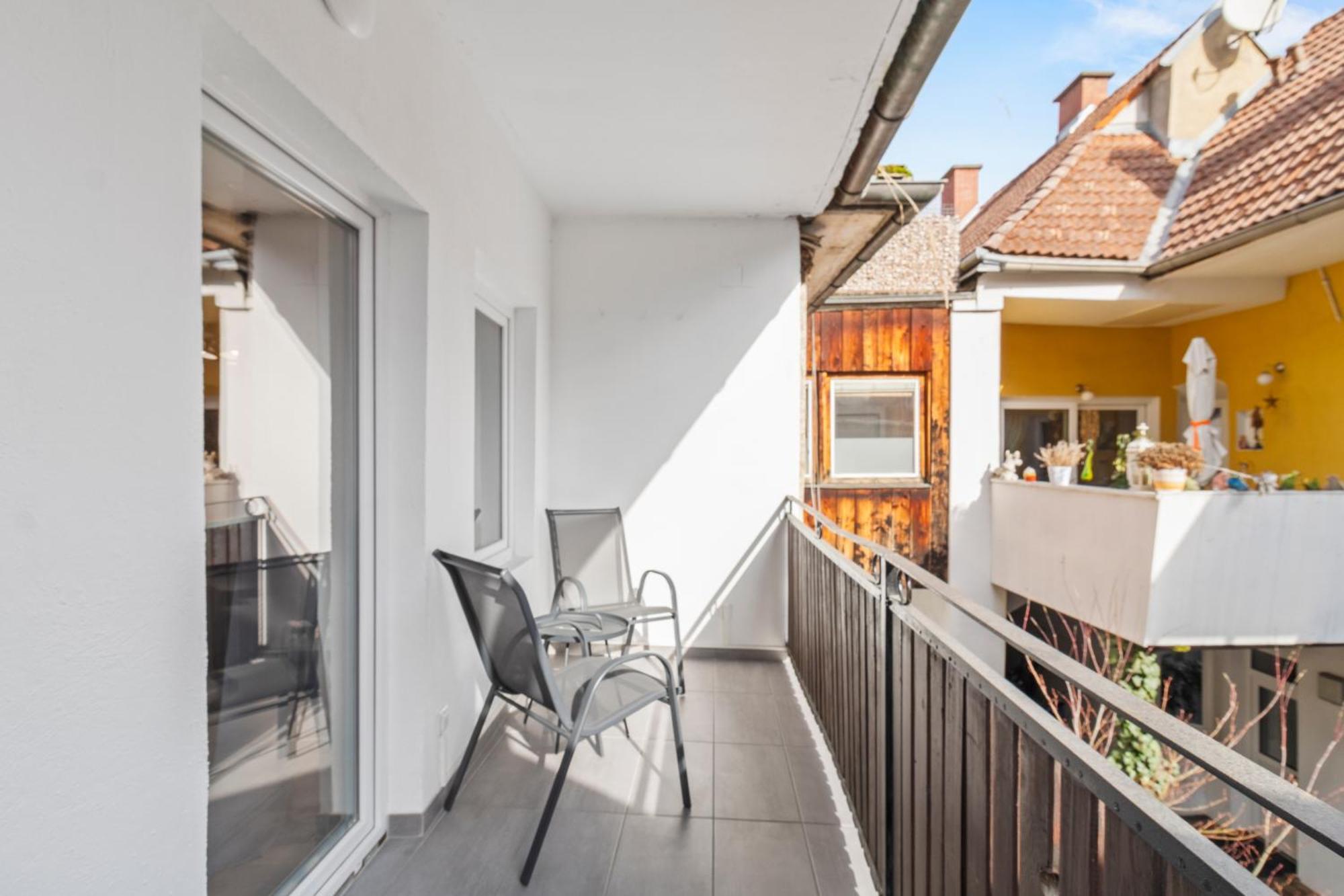 Stilvolles Zuhause Mit Terrasse Apartment Bruck an der Mur Bagian luar foto