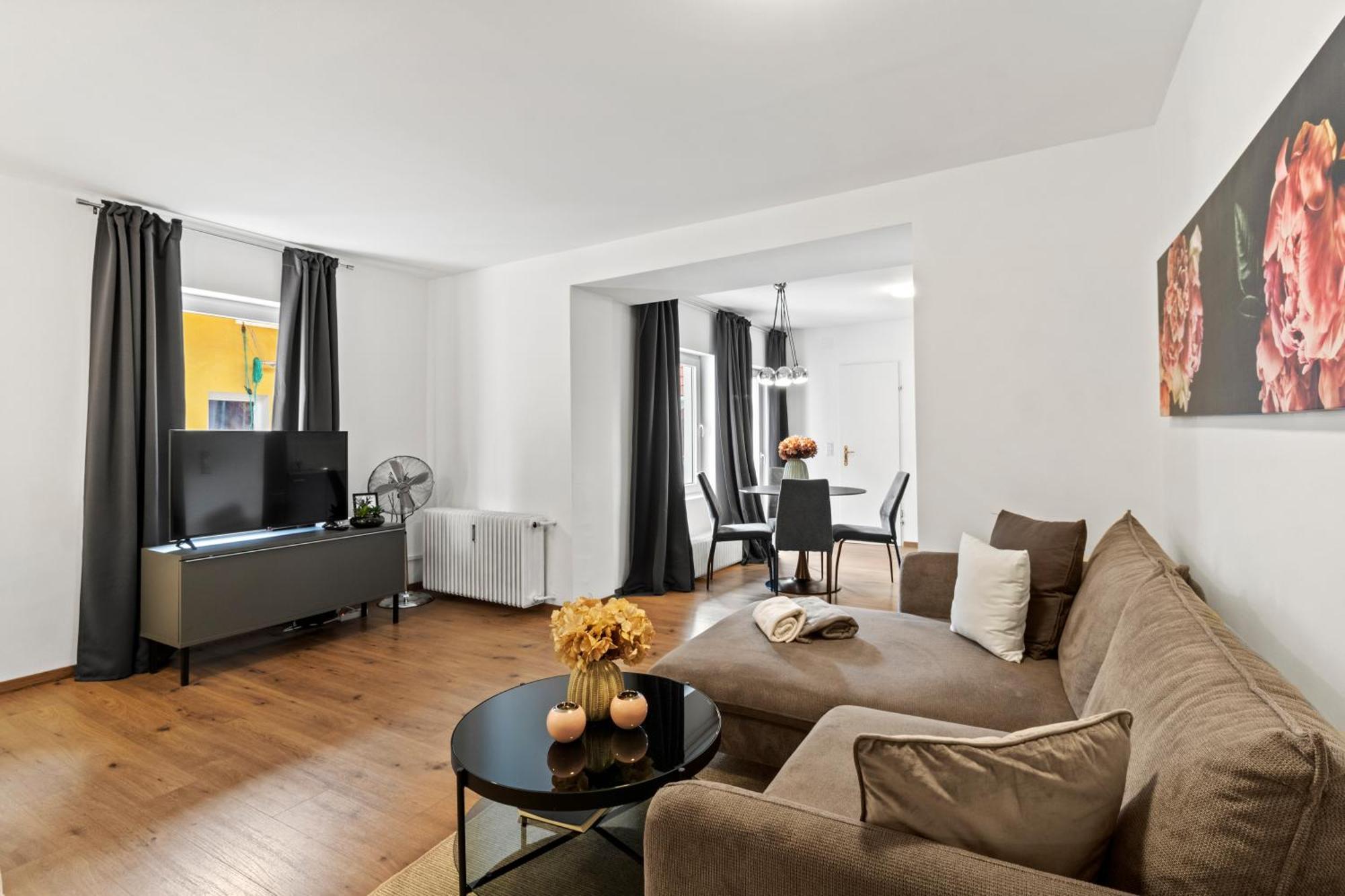 Stilvolles Zuhause Mit Terrasse Apartment Bruck an der Mur Bagian luar foto