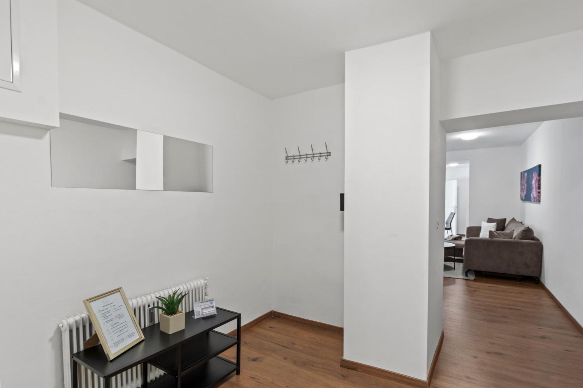 Stilvolles Zuhause Mit Terrasse Apartment Bruck an der Mur Bagian luar foto