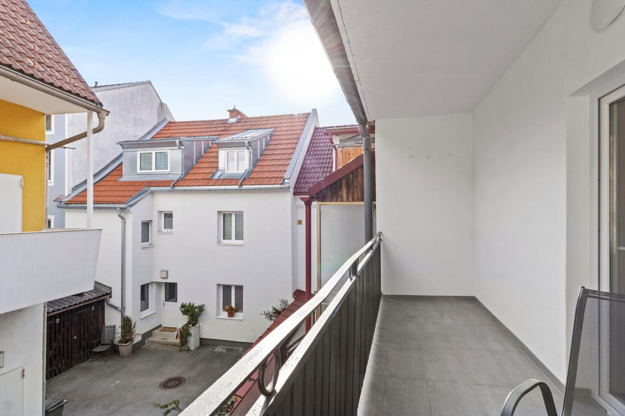 Stilvolles Zuhause Mit Terrasse Apartment Bruck an der Mur Bagian luar foto