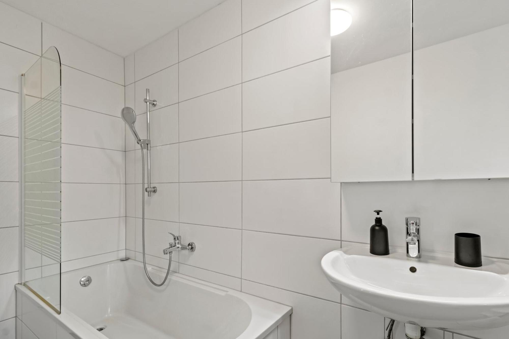 Stilvolles Zuhause Mit Terrasse Apartment Bruck an der Mur Bagian luar foto